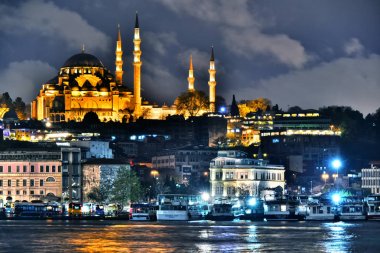 Üçüncü Hill Istanbul Süleymaniye Camii ile görünüm