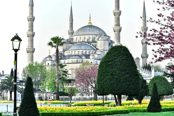 Sultan Ahmed-moskén och Blå moskén i Istanbul, Turkiet — Stockfoto