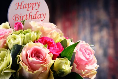 Gül buket ile kompozisyon