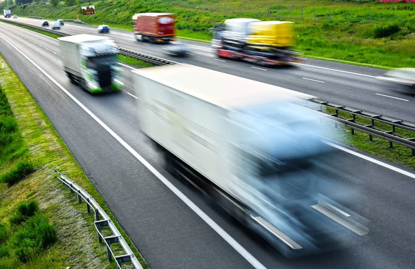 Autopista de acceso controlado de cuatro carriles en Polonia —  Fotos de Stock