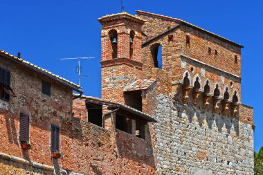 Tuscany, İtalya 'da San Gimignano mimarisi