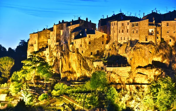 Pitigliano város, Grosseto tartomány Toszkánában, Olaszország — Stock Fotó