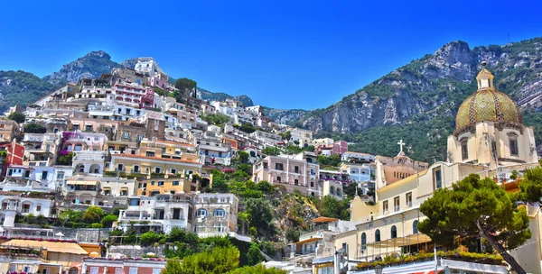 Stadt positano an der amalfiküste, italien — Stockfoto