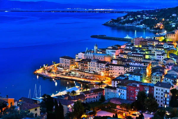 Şehir Porto Santo Stefano, Toskana, İtalya — Stok fotoğraf