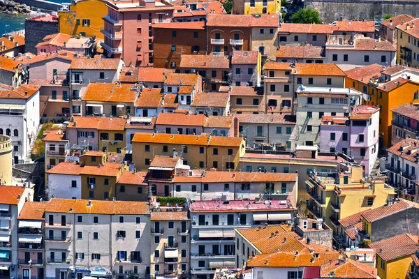 Ciudad de Porto Santo Stefano, Toscana, Italia — Foto de Stock