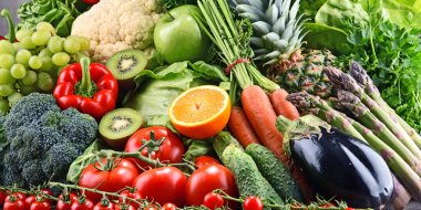 Çeşitli ham organik sebze ve meyve