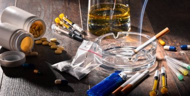 Alkol, sigara ve uyuşturucu gibi bağımlılık yapıcı maddeler
