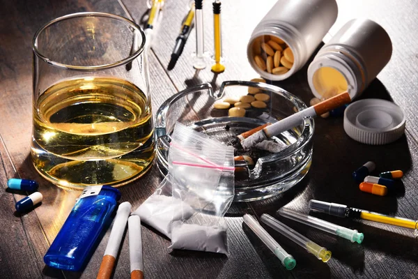 Addictive substances, including alcohol, cigarettes and drugs — Stock Photo, Image