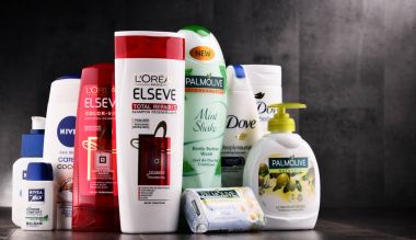 Konteyner ile kompozisyon küresel kozmetik markalar