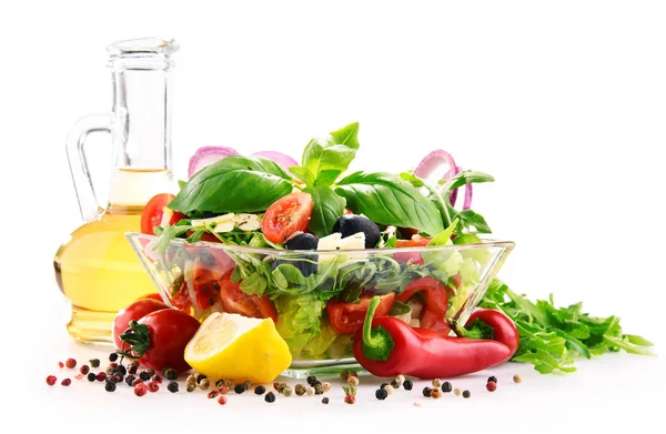 Sammensætning med vegetabilsk salat skål. Afbalanceret kost - Stock-foto