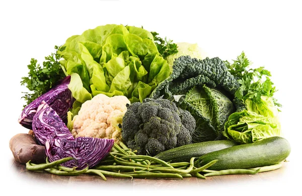 Composition avec des légumes biologiques crus . — Photo