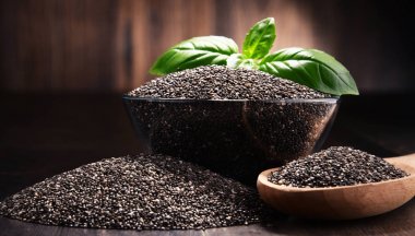 Ahşap masa üzerinde haşhaş tohumu kase ile kompozisyon