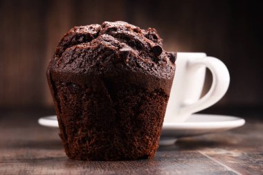 Kahve ve çörek Kupası ile kompozisyon