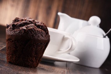 Kahve ve çörek Kupası ile kompozisyon