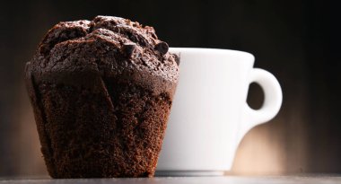 Kahve ve çörek Kupası ile kompozisyon