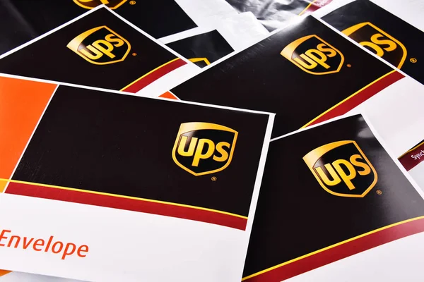 Envelopes of Uinited Parcel Service or UPS — Stock Photo, Image