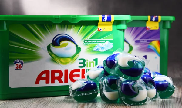 Ariel çamaşır deterjan ürünleri — Stok fotoğraf