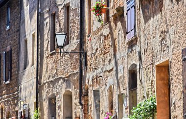 Sokak Pienza tarihi merkezi Toskana, İtalya