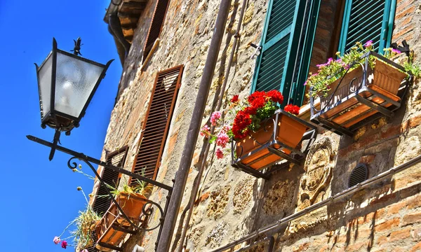 Rua de Cetona, na Toscana, Itália — Fotografia de Stock