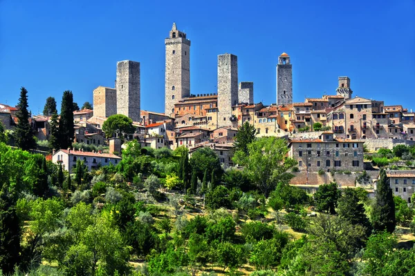在意大利的托斯卡纳，圣吉米尼亚诺的全景视图 — 图库照片