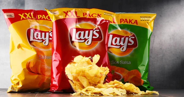 Pacotes de batatas fritas Lays — Fotografia de Stock