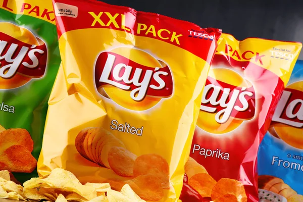 Pacotes de batatas fritas Lays — Fotografia de Stock