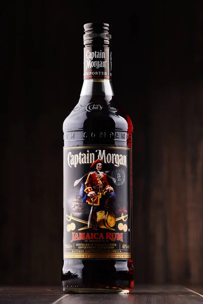 Пляшка Капітан Морган рому — стокове фото
