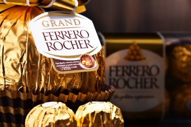 Ferrero Rocher çikolata tatlılar