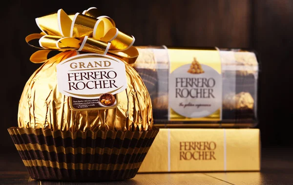 Ferrero Rocher chocolate sweets — Stok Foto