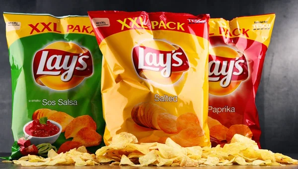 Pacotes de batatas fritas Lays — Fotografia de Stock