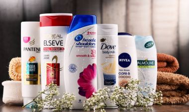 Konteyner ile kompozisyon küresel kozmetik markalar
