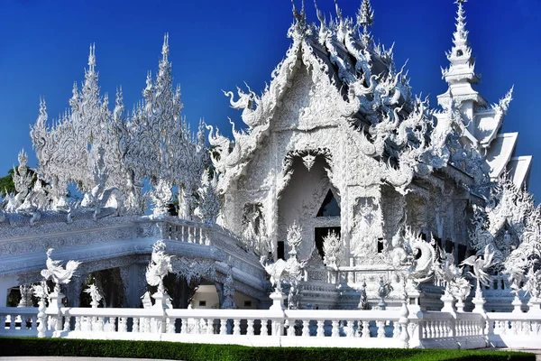 Wat Rong Khun ou o Templo Branco em Chiang Rai, Tailândia — Fotografia de Stock