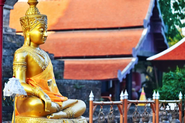 Wat Chedi Luang, Tayland, Chiang Mai 'de bir Budist tapınağı. — Stok fotoğraf