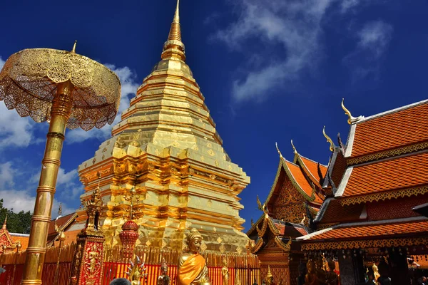 Świątynia Wat Phra That Doi Suthep w prowincji Chiang Mai, Tajlandia — Zdjęcie stockowe