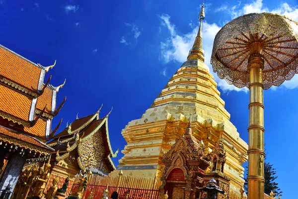 Świątynia Wat Phra That Doi Suthep w prowincji Chiang Mai, Tajlandia — Zdjęcie stockowe