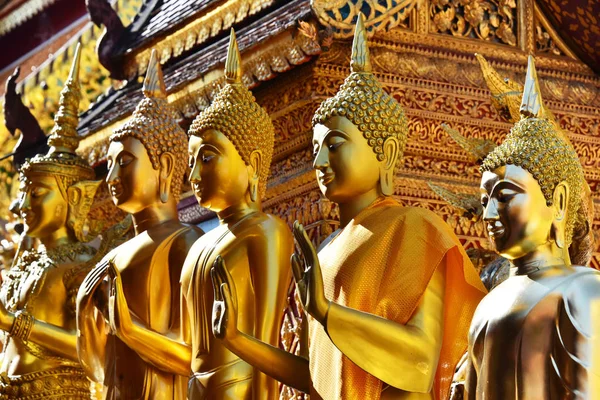 Wat Phra que Doi Suthep templo na província de Chiang Mai, Tailândia — Fotografia de Stock