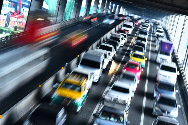 Kontrollerad motorväg i Bangkok under rusningstid — Stockfoto