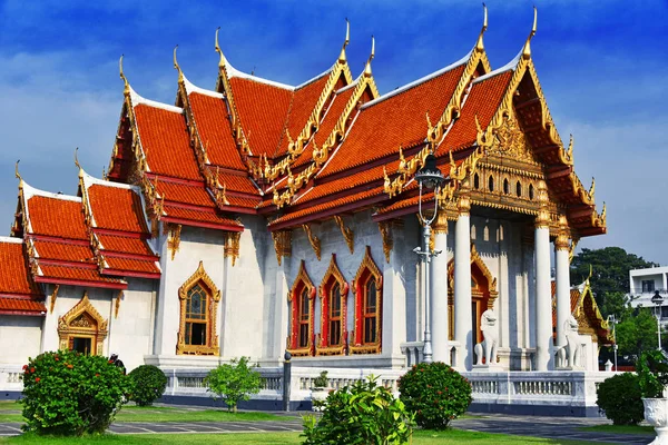Wat Benchamabophit lub Marmurowa Świątynia w Bangkok, Tajlandia — Zdjęcie stockowe