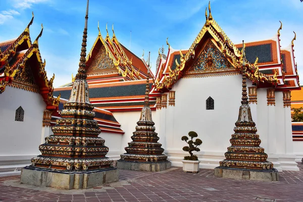 Wat Pho lub Świątyni leżącej Buddy w Bangkok, Tajlandia — Zdjęcie stockowe