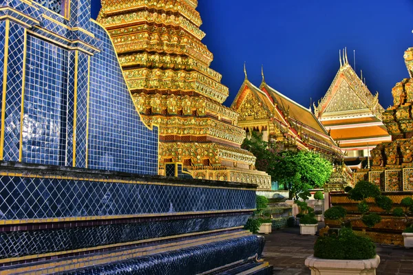 Wat Pho lub Świątyni leżącej Buddy w Bangkok, Tajlandia — Zdjęcie stockowe