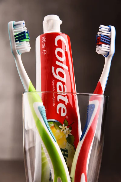 Composition avec dentifrice Colgate et brosse à dents — Photo