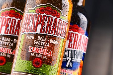 Üç Desperados bira şişesi