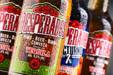 Üç Desperados bira şişesi