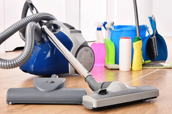 Variety of detergent bottles and chemical cleaning supplies — Stock Photo, Image