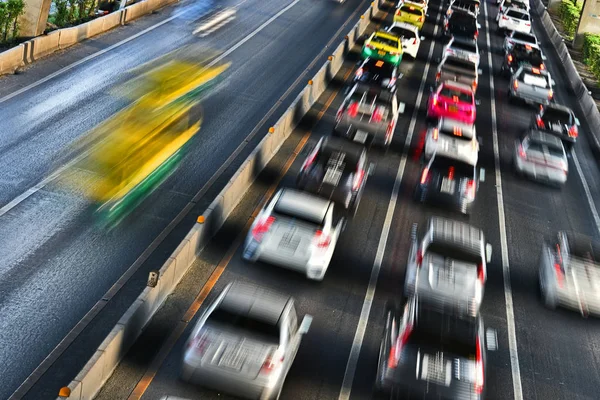 Kontrollerad motorväg i Bangkok under rusningstid — Stockfoto