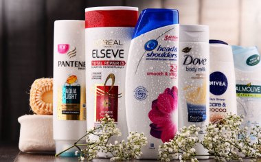 Konteyner ile kompozisyon küresel kozmetik markalar