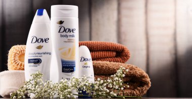 Vücut süt de dahil olmak üzere Dove ürün çeşitliliği ve anti-perspirant