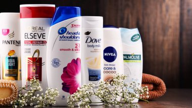 Konteyner ile kompozisyon küresel kozmetik markalar