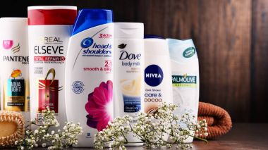 Konteyner ile kompozisyon küresel kozmetik markalar