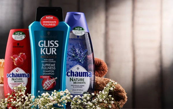 Containers of Schwarzkopf products — Stock Photo, Image